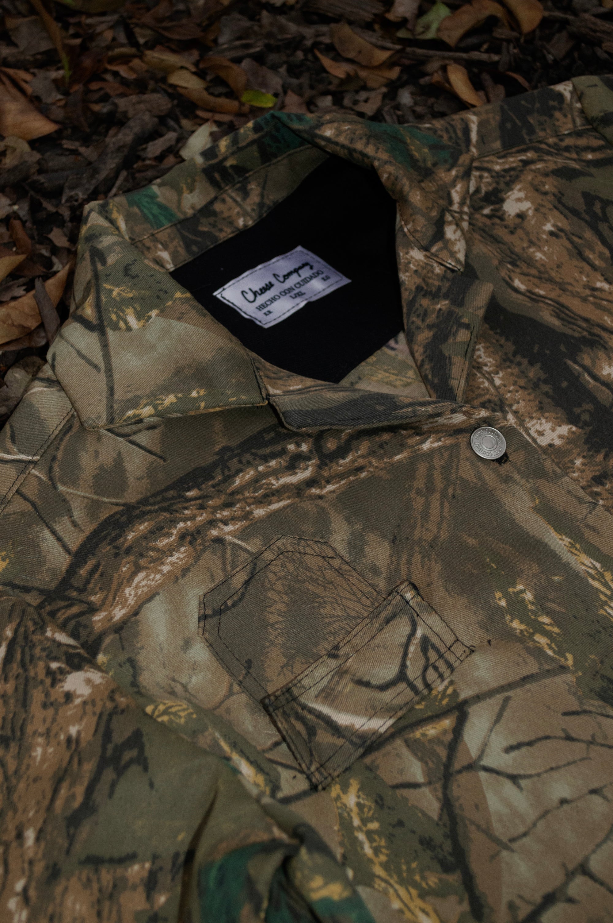 Chamarra "En Bajo Perfil" Camo Tree