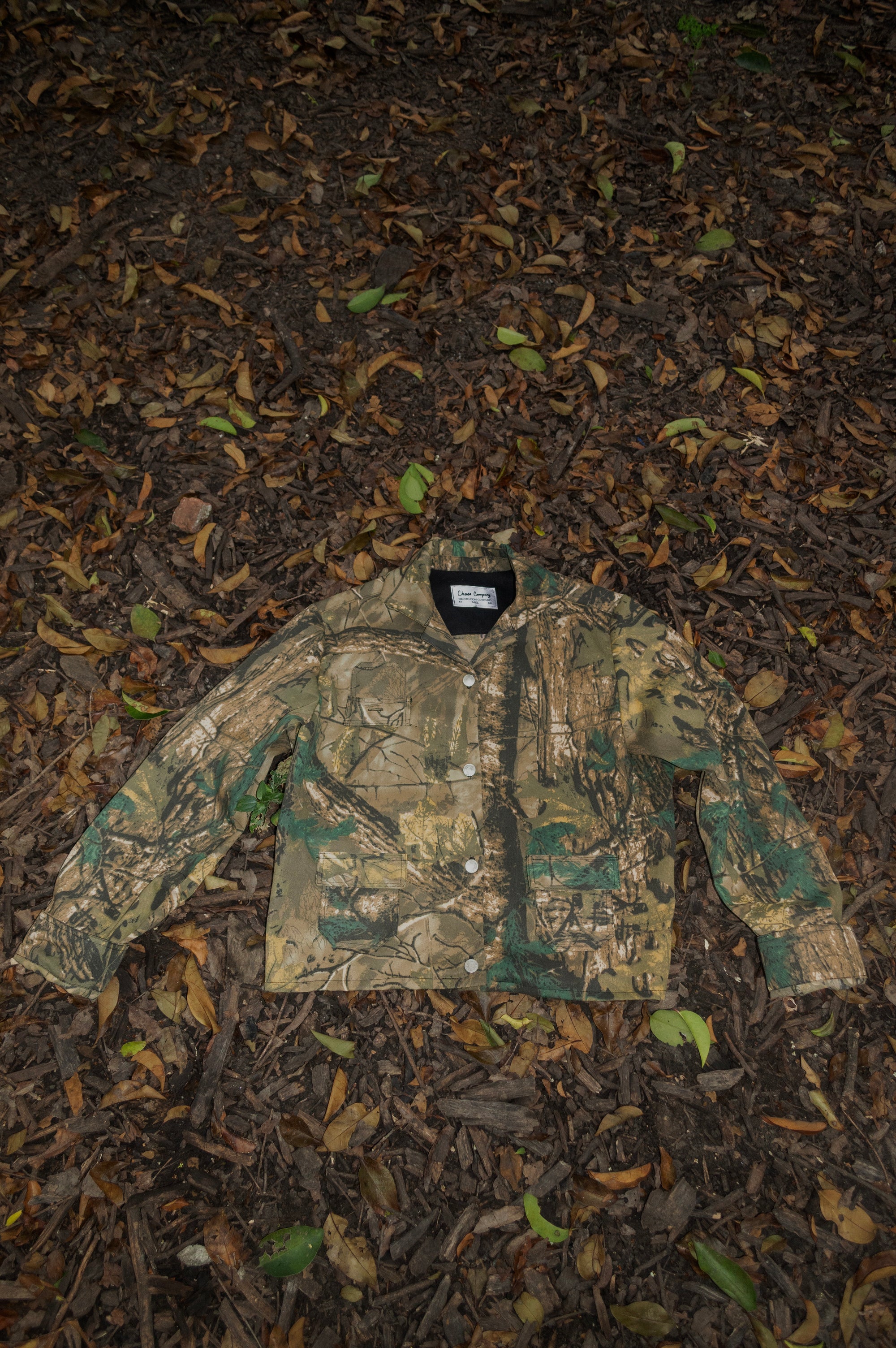 Chamarra "En Bajo Perfil" Camo Tree