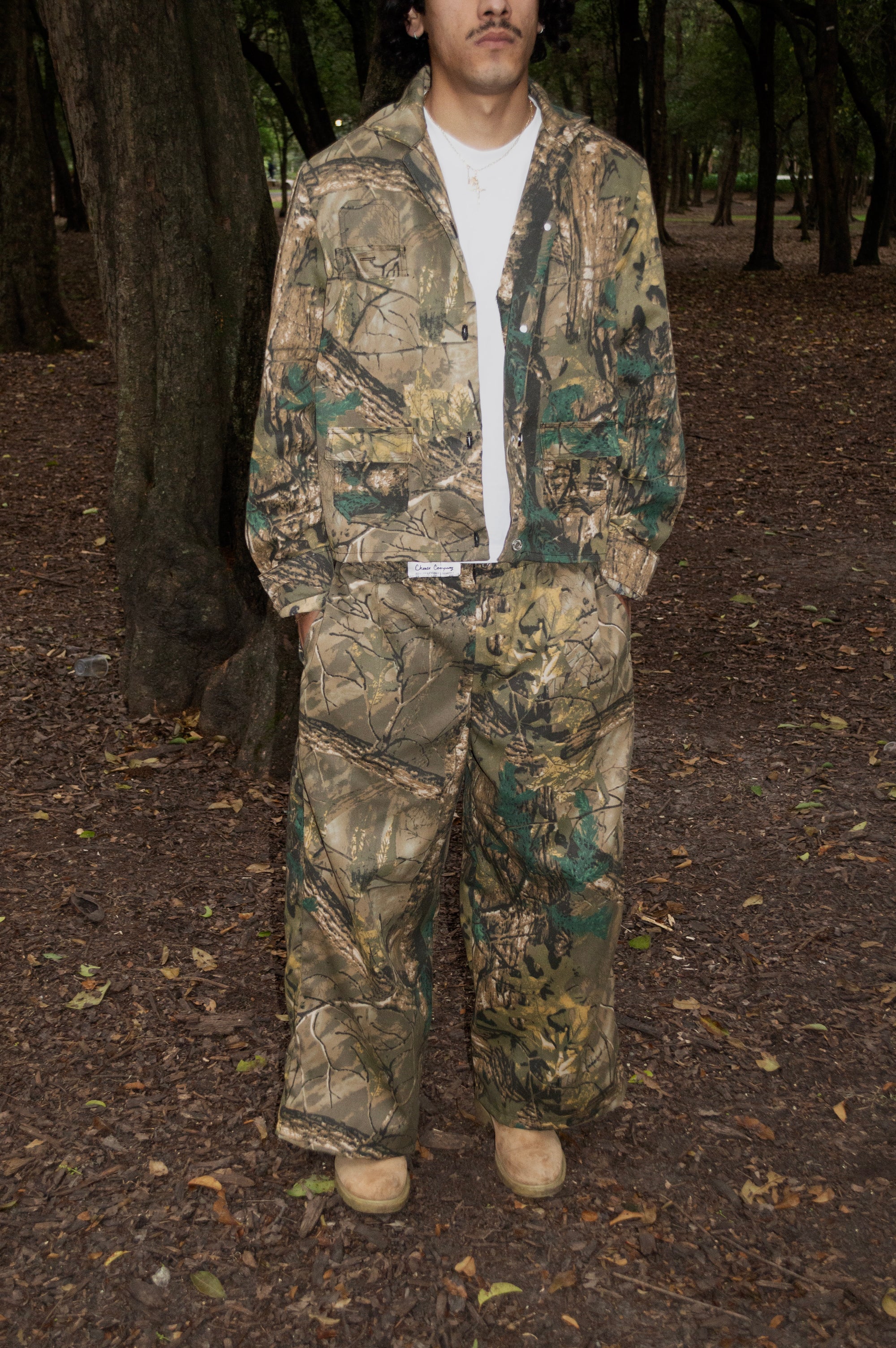 Conjunto "Enbajoperfil" Camo Tree