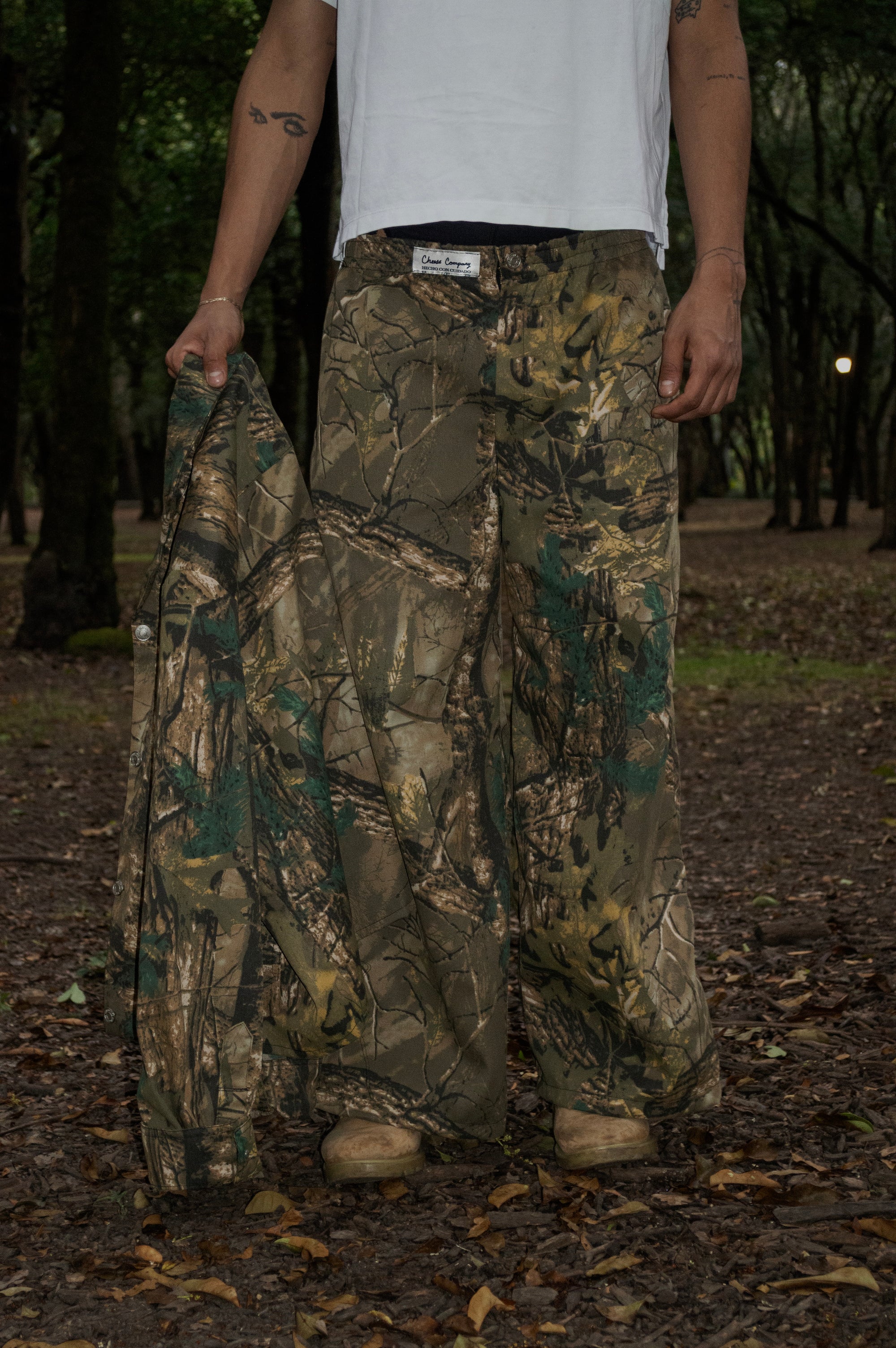 Pantalón Baggy “EnBajoPerfil” Camo Tree