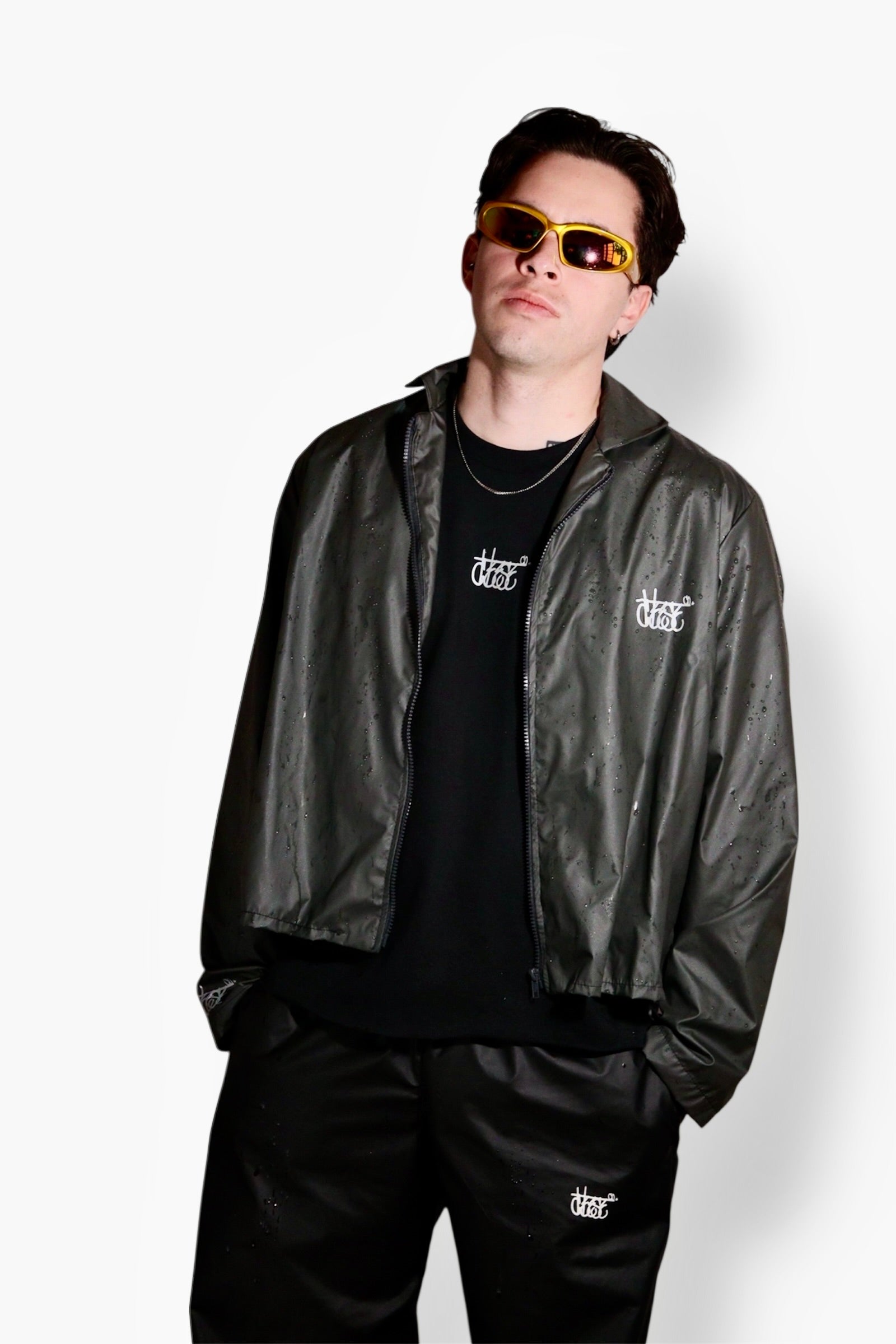 "Caminando Sobre El Agua" Drop No.16 Pantalon Impermeable